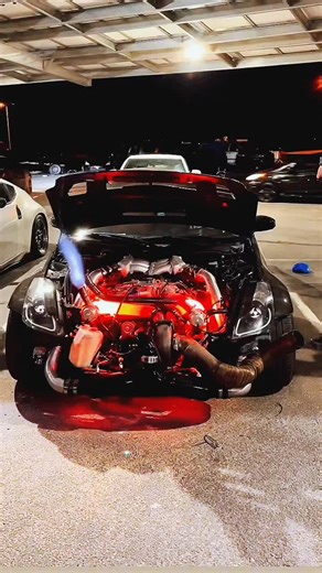 Unveiling the Nissan 350Z: Red Hot Sports Car Engine