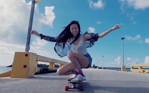 终于找到火遍全网的《Falling again》了，电音旋律一出，实在太燃了