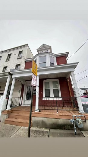 🏡 Apartment for rent 📍 420 New St, Apt 2, Lebanon, PA Newly renovated large 1 bedroom apartment with formal living/dining room and new appliances in the city of Lebanon. Tenant responsible for electric, gas, and water/sewer. Trash is included in the rent. On-site dedicated off-street parking space available for monthly fee. 📞 Please text Property Manager 347-886-0581 with all questions and additional details. (Please don’t call as you might not get a response as quickly as a simple text). Se 