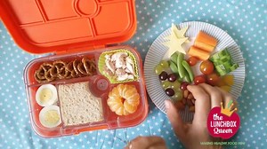 4K views · 67 reactions | Now that we have Yumboxes in 3 sizes, I'm often asked which box to go for. So here's how much I can pack into the middle size 'Original' Yumbox :) Plenty big enough for up to 7/8yr olds I reckon :) We have 15 colours to choose from! | The Lunchbox Queen | Facebook