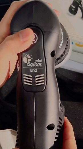 -The new RUPES BIGFOOT HLR75 iBRID MINI POLISHER represents the evolution of RUPES tools with iBrid dual-power technology. Ideally suited for polishing applications in curves, contours, and compact spaces, the HLR75 iBrid Mini features a 12mm orbit and Ø75mm (3-inch) backing plate for maneuverability and precise control. -The RUPES Patented iBrid Technology concept, first featured on the BigFoot iBrid Nano family of tools, increases process efficiency, and optimizes the user experience by giving