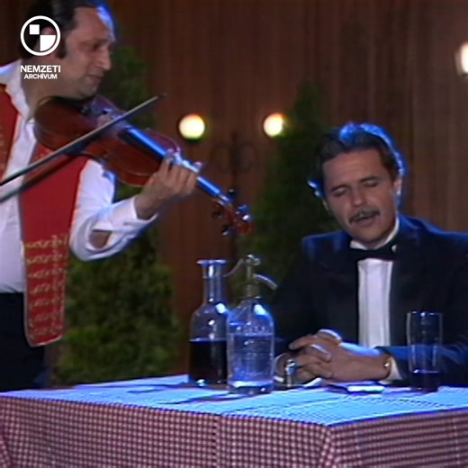 154K views · 4K reactions | Ha Jávor Pállal film készült, a moziközönség szinte biztos lehetett abban, hogy a népszerű színész énekelni is fog a filmvásznon. Rengeteg szerzeményt tett örökzölddé, de a legnépszerűbbek természetesen a cigányzenekarral kísért dalai voltak. Egy ilyen sikerét idézi mai videónkban Oszter Sándor, kísér Szalai Antal és zenekara. #dunatv #retro #video | Duna Televízió | Facebook