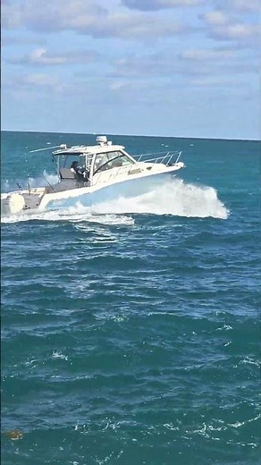 BOATING FUN AT THE HAULOVER INLET MIAMI FLORIDA