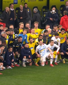 300K views · 8.9K reactions | Tonight, Borussia Dortmund welcomed FC Dynamo Kyiv to Signal Iduna Park. 欄 As part of the 'Match for Peace' tour of Europe for the visitors, the game raised €400,000 to support victims of the war in Ukraine.  | Bundesliga | Facebook