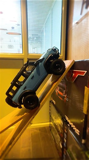 Meet the HB Toys R1003-2 – the RC crawler built for serious off-road adventures!