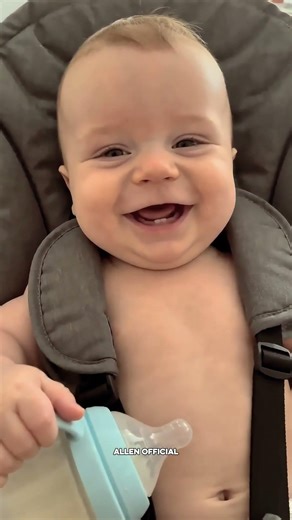 That smile is everything! 😍🍼 | Allen Official #shorts #cutebaby