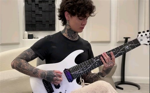 Tim Henson | Die on the Cross of the Martyr