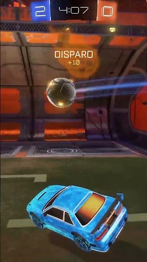 Palo, Gol... escuchen el "pin" del palo 😅 #shorts