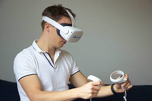 KLM presents pilot training system through virtual reality glasses