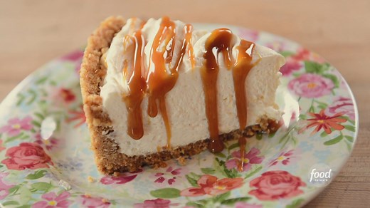 The Pioneer Woman - Ree Drummond amps up the flavor in her no-bake cheesecake with some apple pie spice and a gingersnap crust 😍 Get more recipes from Ree, Saturdays at 10a|9c and subscribe to discovery to stream more episodes of the show: https://links.discoveryplus.com/P6K9VEgeygb. #discoveryplus Save the recipe: https://foodtv.com/3SYOUdO | Food Network