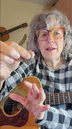 Playing with a pick #easyguitar #strumminggitar