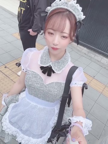 ふれいあ fleia ♡ on Instagram: "リボンが風でぴろぴろした🌬️ #cosplay #コスプレ #コスプレイヤー #ふれいあ #japanesegirl #角色扮演 #selfie #코스프레 #自撮り #撮影会 #photo #ストフェス2024 #ストフェス #ストリートフェスタ2024 #メイド #maid #japan #osaka"