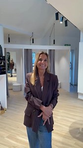 ✨ À la recherche de pièces mode qu’on ne voit pas partout ? Découvrez Tomorrow Style, une boutique indépendante ouverte depuis 11 ans. Chaque mardi, une nouvelle collection soigneusement sélectionnée. 📦 Livraison dans le monde entier 🎥 Lives shopping tous les mardis et mercredis à 20h Des pièces actuelles, des conseils en direct et une vraie sélection, pensée pour vous. 👉 Suivez-nous sur Facebook, Instagram et rejoignez-nous en live. | Tomorrow Style