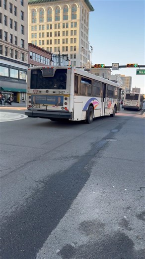 NJT 2010 NABI 40-SFW 5591 416.15 24B to Eliz Broad & JRSY #njtransit