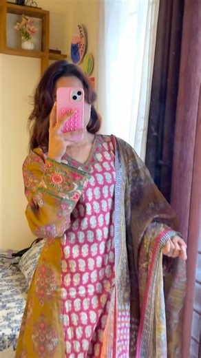 AstrabyFariba on Instagram: "Pakistani Inspired 3-Piece Collection! ✨ 🔹 Fabric: Premium and comfortable material, perfectly crafted for all-day wear. 🔹 Design: Trendy Pakistani patterns featuring exquisite detailing on the dupatta #explore #AstrabyFariba #PakistaniSuit #EleganceRedefined #EthnicWear FashionForward TraditionalVibes BDfashion"