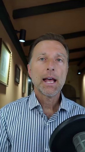 Use simple tips to spot what your body may be deficient in. Listen to your body, and meet its needs! #DrBerg #Wellness #Nutrition