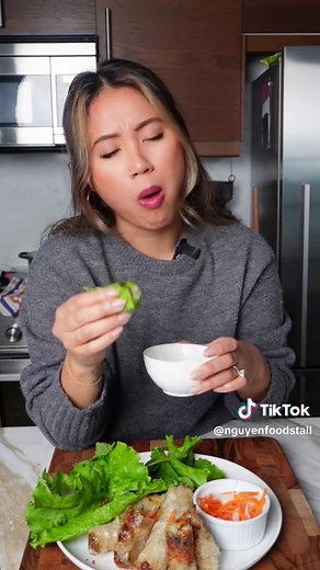 Crispy Vietnamese Spring Rolls Recipe - Chả Giò🤤!