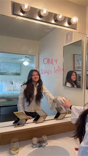 Hideaway Gainesville on Instagram: "ONLY TWO DAYS LEFT!! 🚨 Looking for your next place to call home? Now’s the time! ✨Application fees are WAIVED when you apply by 2/5✨ Don’t miss your chance to lock in your spot at Hideaway Gainesville and save some extra cash💰 #Hideawaygainesville #LeaseNow #StudentLiving"