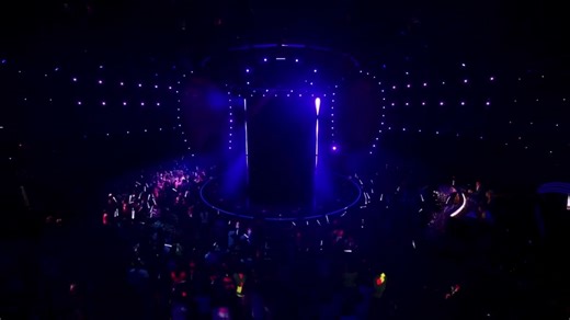 Strawberry Shortcake Performs 'Lose You To Love Me'