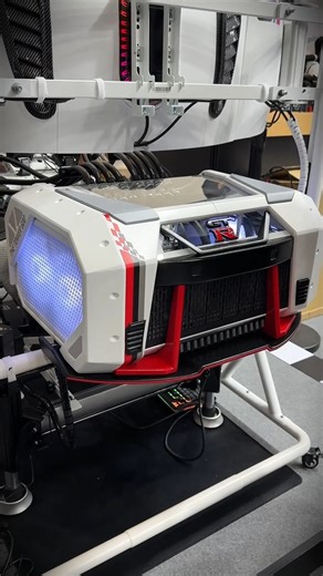 Mod GTR incroyable dans le Tower 600 de Thermaltake ! Du beau boulot ! | TopAchat