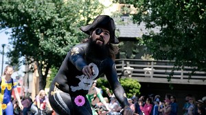 Seattle celebrates summer with naked bike ride at Fremont Solstice Parade