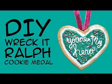 DIY Wreck it Ralph Cookie Medal prop (for Wreck it Ralph cosplay) a Geekymcfangirl Tutorial