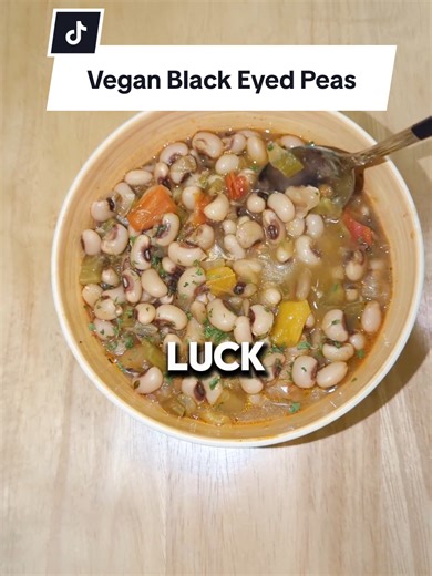 Try this Vegan Black Peas Recipe for more #abundance in 2026 #veganrecipes #vegan #cooking #veganfood Please excuse my voice I'm a little horsed. Thank y'all for watching my content. I really appreciate it! 😊🤗❤️💚 Hoodoo Superstitions Our Ancestors Used for the New Year from @Blaque Witch YaYa 1. Don’t wash your clothes on New Years Day (your washing someone away - death/ separation) water removes attachment. 2. Eat something green when the clock strikes 12 midnight, like collard greens. 3. Ha