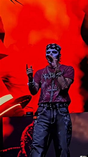 Talwindar -- "Pal pal" 🩷|| concert #shortsviral #talwinder #concert