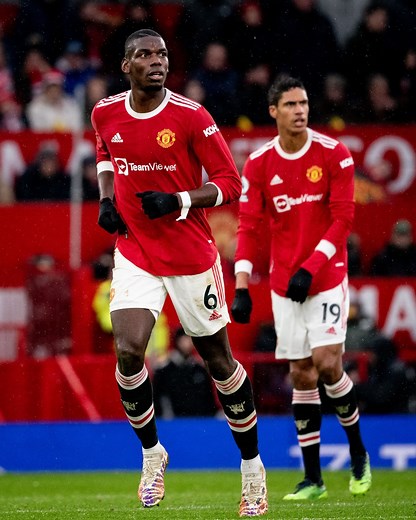 👣 A timely reminder of Paul Labile Pogba's incredible passing range with either foot... | Manchester United