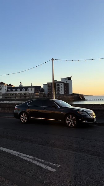 Exploring the Lexus LS 600 Hybrid: A Smooth Ride