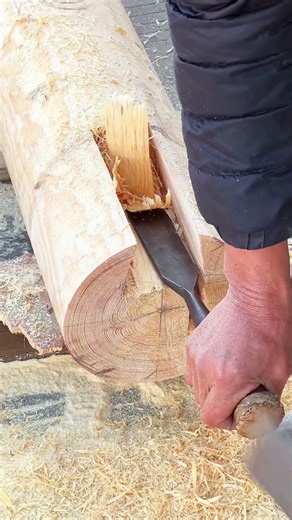 Masterful Hand-Carving Techniques for Perfecting a Traditional Log Cabin Notch