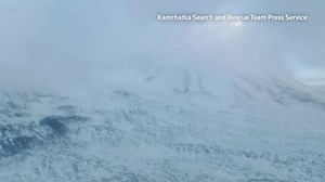 Russian tourists die climbing volcano