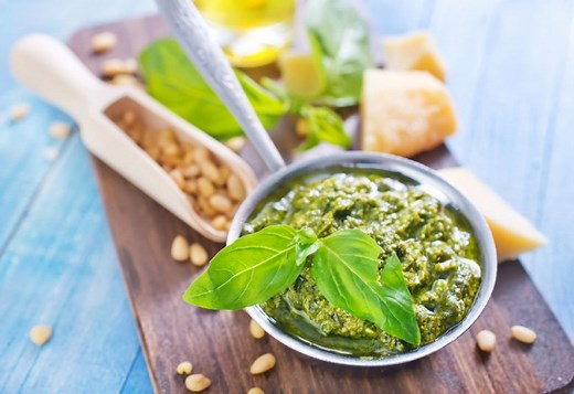 Sos pesto - rețeta italiană autentică și ușor de preparat