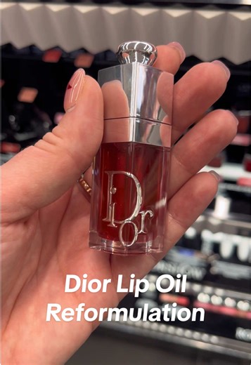 The Dior lip oils have been reformulated, and if you loved the viral shade “mahogany”, unfortunately it’s been discontinued. The new sparkly lip oils are gorgeous and they did keep some of the other original shades, but I will miss mahogany 💔 If you’ve tried the new formula, please let us know if it’s the same or different! #makeup #beauty #dior