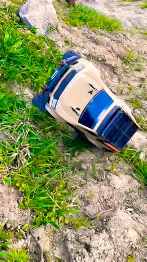 Rc car Trx4 Sport😅Check my channel and subscribe for more Rc videos👍🏻 #rc #rccar #rccars #hobby
