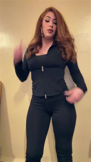 Raw Barbie (@rawbarbie)’s videos with 2 HANDS FA SAFETY - mudahss