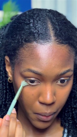 Tutorial de Maquiagem: Aprenda a Fazer Uma Maquiagem Simples