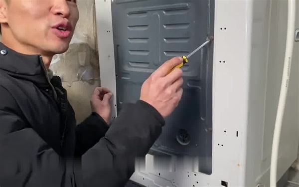 博世洗衣机报E18怎么办