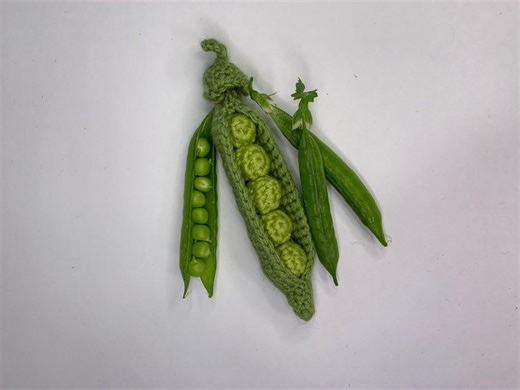 Crochet Peas in a Pod Pattern: Amigurumi Garden Harvest Plush (PDF Download) - Etsy