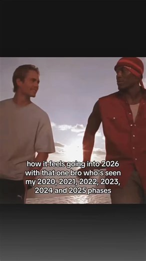 meme on Instagram: "中国正在研发一种压电地板技术，能够将人们日常行走时产生的压力转化为电能。当地板受到脚步踩踏时，内部压电材料会发生微小形变并释放电荷，虽然单步发电量有限，但在商场、地铁站、机场和大型活动场所等人流密集区域，能量可不断累积，为照明、显示屏和监控设备提供稳定电力。这项技术减少了对传统能源的依赖，也让“走路”成为可持续能源的一部分，为绿色和智慧城市建设带来新思路。#中国 #科技 #创新 #科普 #绿色能源 智慧城市 可持续发展"