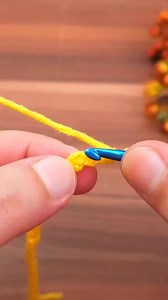 Easy beginner crochet blanket #crocheter #maker #crochetstitch #crochetinspiration #crochet #howto | Crochet 4U