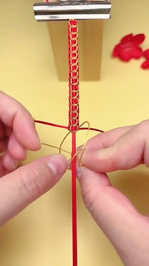 6.9K views · 76 reactions | How to Make Friendship Bracelets | Beginner Friendship Bracelet Tutorial #Beginner #Friendship #Bracelet #tutorialvideo | Bracelet Tutorials | Facebook
