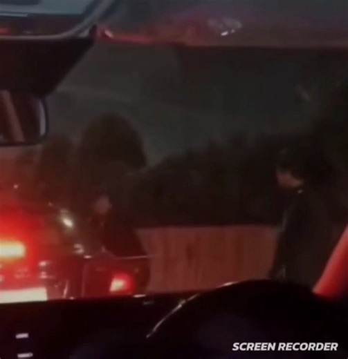 Robbery in Dhaka traffic jam, at knife point# what's the law enforcerers doing?😂🤣