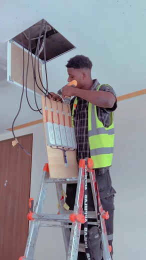 Installation de rubans LED à Cotonou