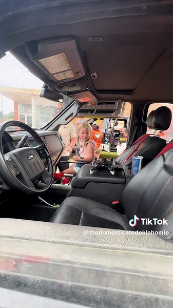 Storm chasing has come a long ways since the days of Dorothy. 🚨🌪️🚨 It was beyond cool to hop in the @dominator 3 and imagine how scary and exciting it must be when chasing nados with @Reed Timmer, PhD. Probably more exhilarating for their team than anything. I’m just a wuss and head to the nearest basement at the mere mention of circulation. I hope they’re able to come to next years Old Settlers’ Celebration in Wakita. Having the storm chasers join in on the fun has really boosted the morale 