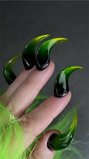 Mr. Grinch Claws Nails Tutorial | Unique Grinch Nail Art Ideas