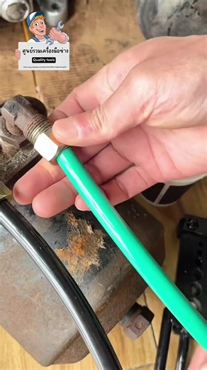 บีบแน่น ไม่รั่ว งานจบเรียบร้อยแบบมืออาชีพ 🔧 เหมาะกับงานท่อลมและท่อเบรกแรงดันสูง #คีมบีบท่อ #คีมบีบปลายท่อ #เครื่องมือช่าง #งานช่างรถยนต์ #ช่างซ่อมรถ