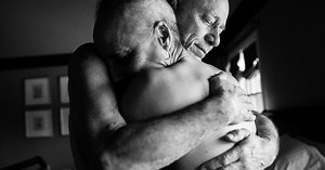 What My Camera Saw as My Parents Died of Cancer