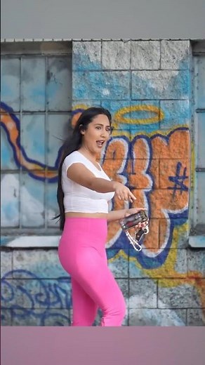 SHES 100% A GOLD DIGGER! #londonsway #fypシ゚viral