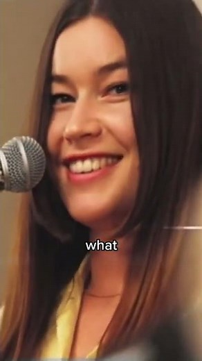 This live version of Chaise Longue has been nominated for an ‪@MTV‬ VMA whoa. 🐬